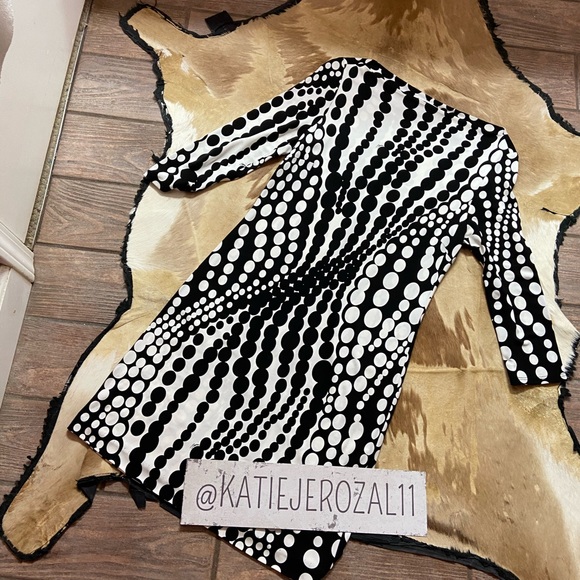 Trina Turk Dresses & Skirts - Trina Turk size 10 dress 🐓*